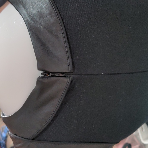 Stefanel Black Sleeveless V-Neck Dress Faux Leather Stitched Panels - Picture 8 of 12